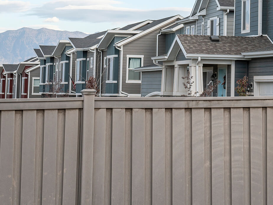 Bastrop Texas commercial vinyl fencing company