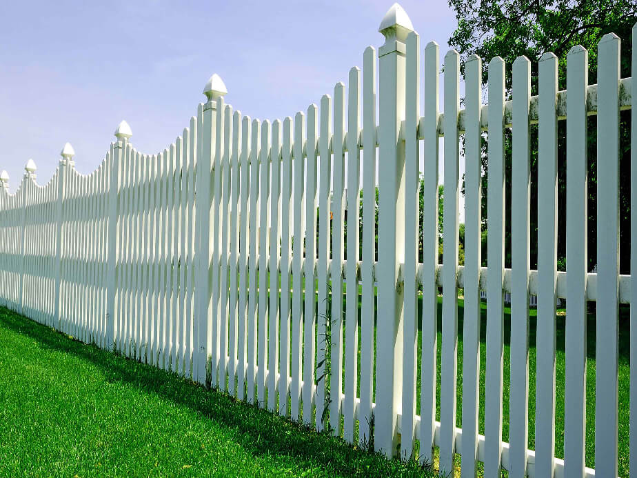 Vinyl Decorative Fencing in Bastrop County