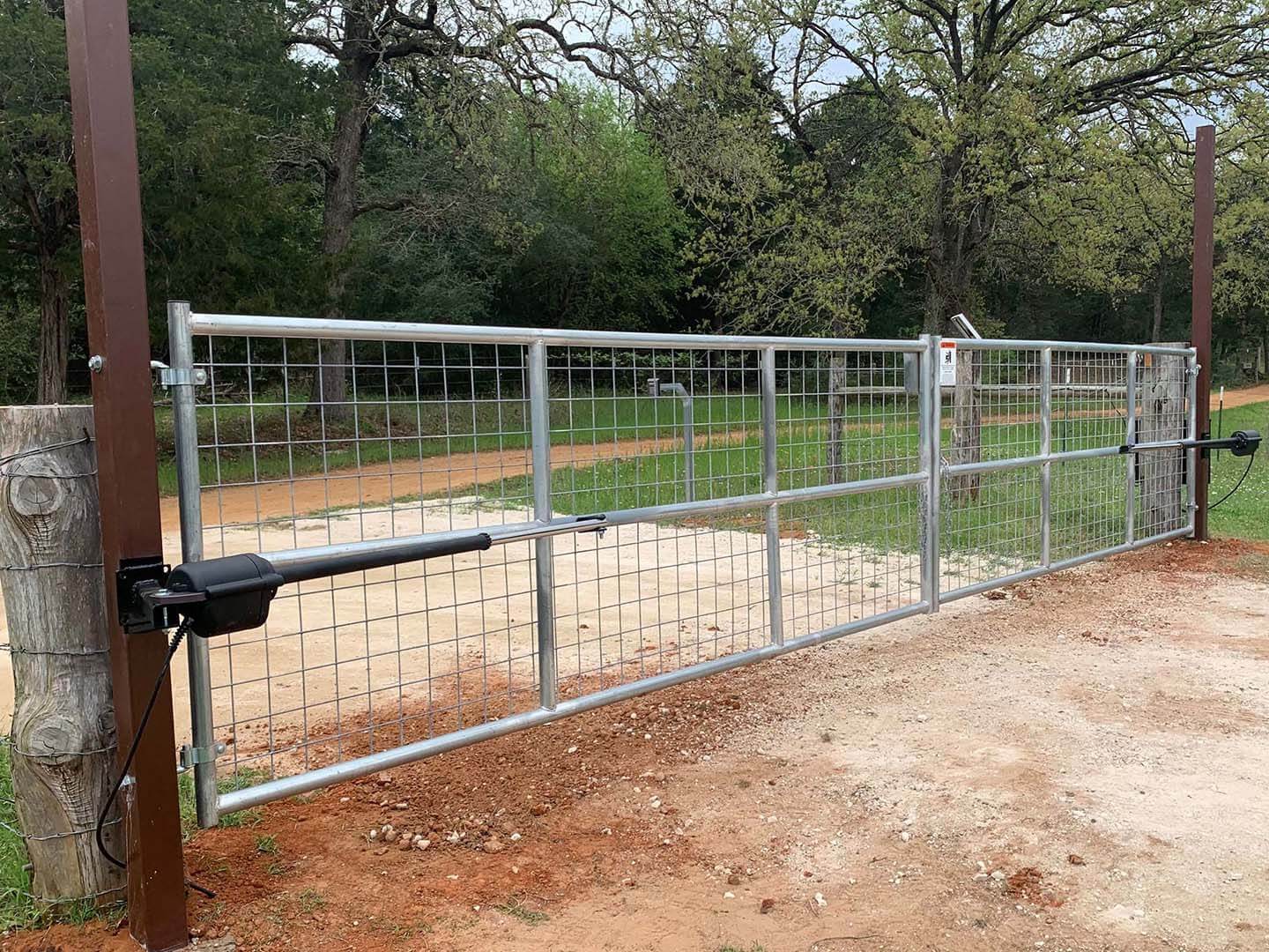 Pipe Gates Bastrop County properties.