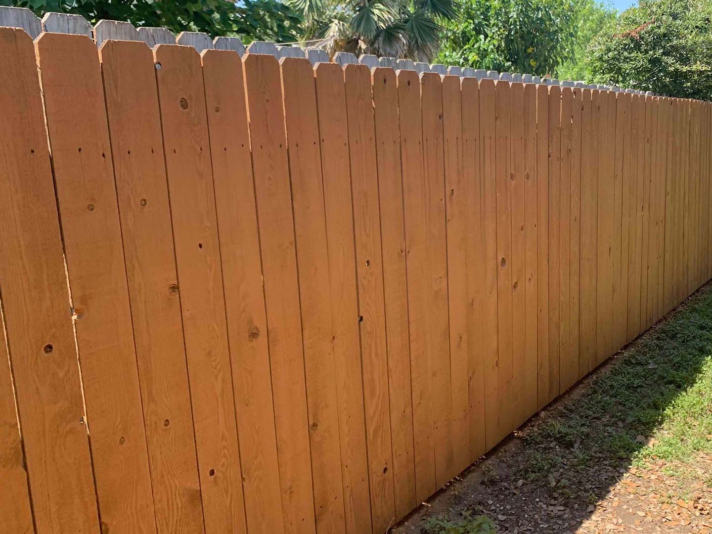 Elgin TX stockade style wood fence