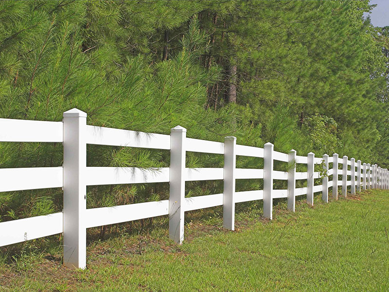 Vinyl fence options in the Elgin Texas area.